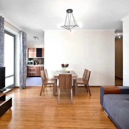 2 Bedrooms Bukowinska P&o Serviced 公寓 *