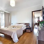 2 Bedrooms Bukowinska P&o Serviced *